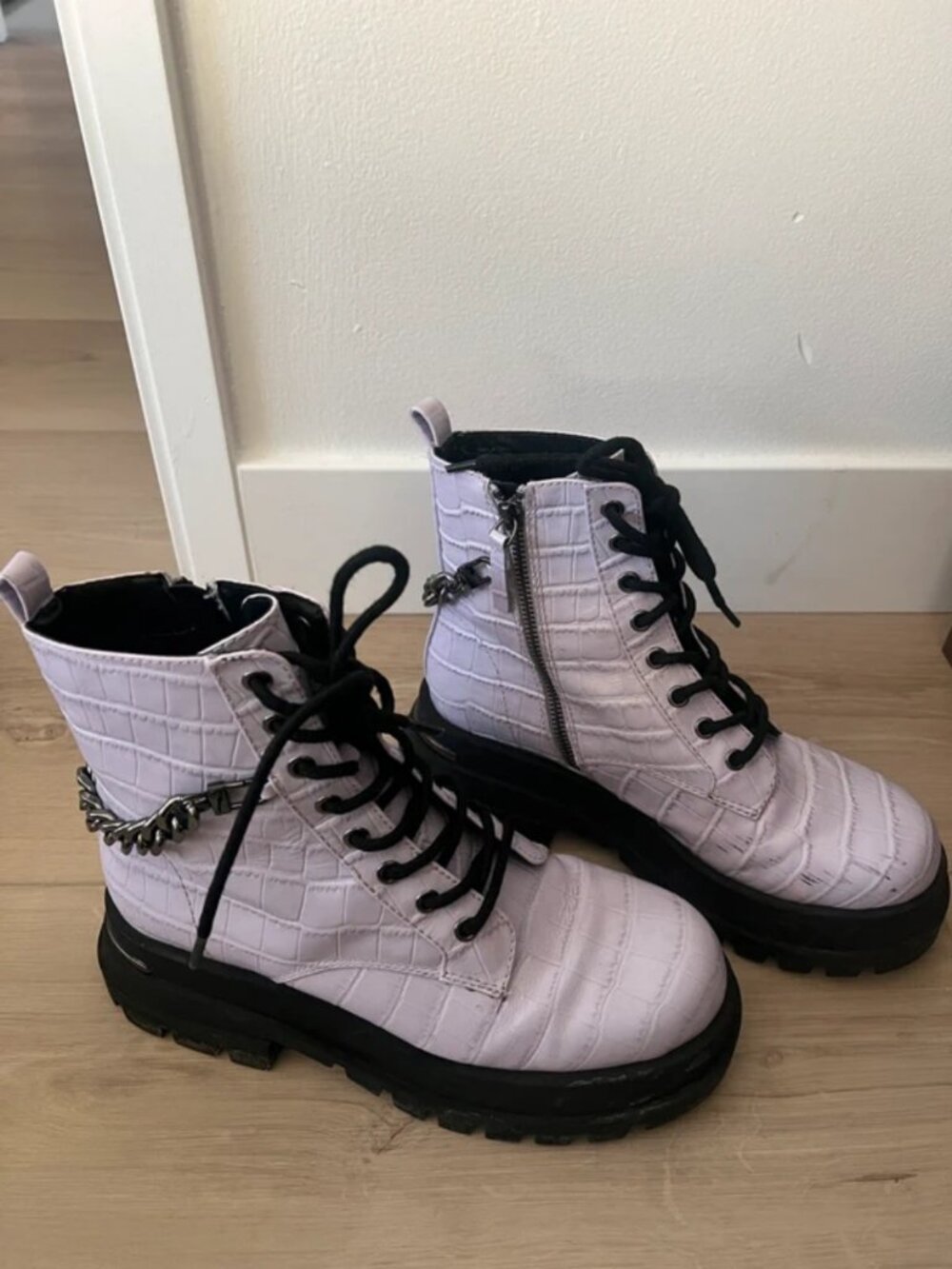 Boots - Picture 2 of 4